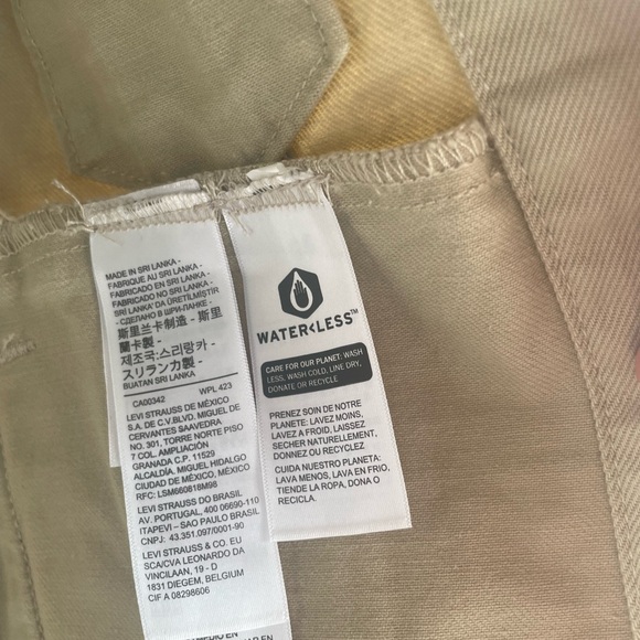 NWT Levi’s Original Trucker Jacket colorblock tan/stone XS women’s - Picture 4 of 5